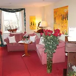 Отель Garni-hotel Alt Wernigeroeder Hof Вернигероде