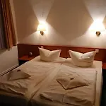 Отель Garni-hotel Alt Wernigeroeder Hof Вернигероде