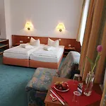Garni-hotel Alt Wernigeroeder Hof Отель