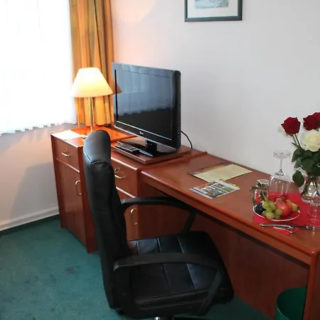Garni-hotel Alt Wernigeroeder Hof מלון 3*