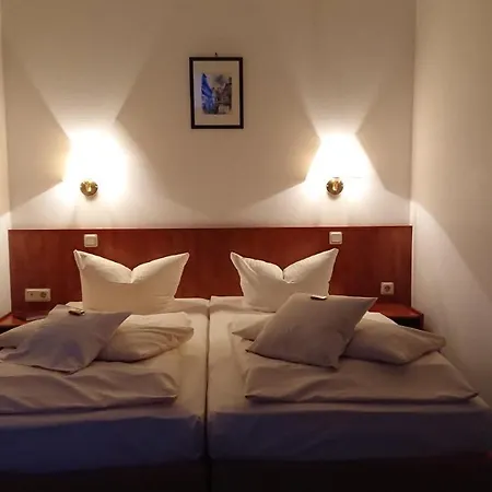 Garni-hotel Alt Wernigeroeder Hof 酒店 3*