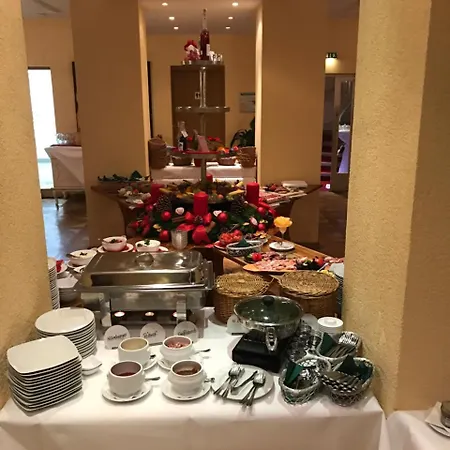 Garni-hotel Alt Wernigeroeder Hof 3*